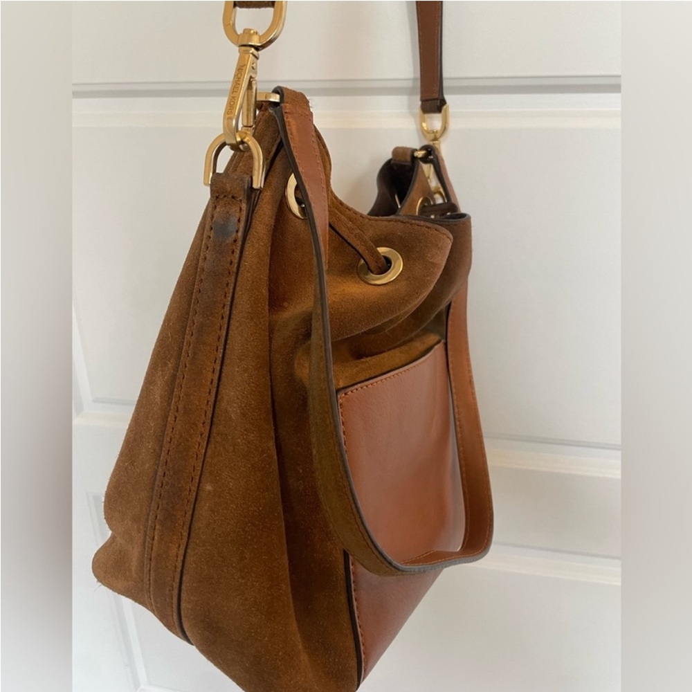 Michael Kors Tan Suede and Leather Crossbody Shoulder Bucket bag - Picture 5 of 7